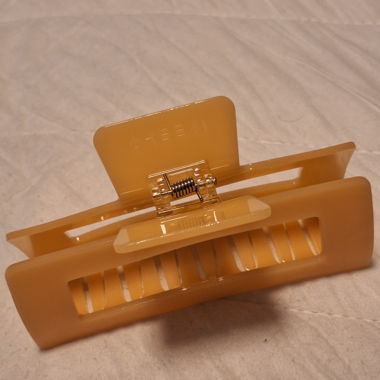Haarklammer von Cheeki aus 100% Celluloseacetat