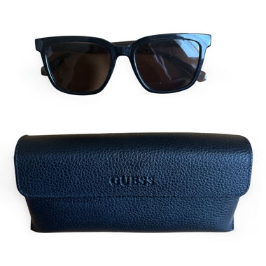 Lunettes de soleil Guess