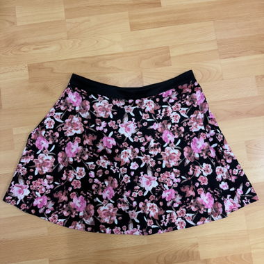 Rock mit Blumenmuster