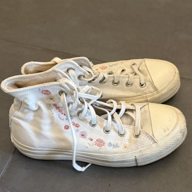 Converse Chucks 