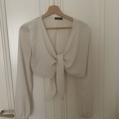 Bolero blanc à nouer