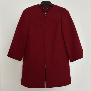 Red Coat / Mantel