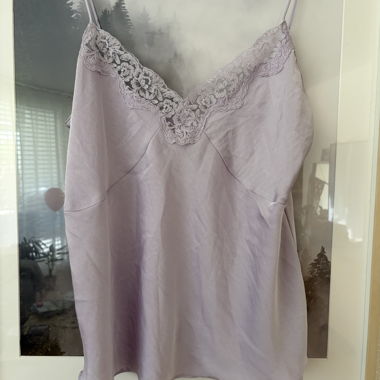 Haut Cami en dentelle Stradivarius