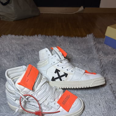 Off White 