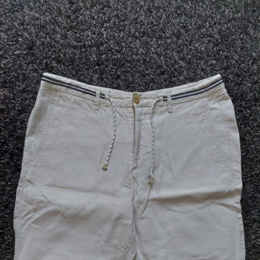 Kurze Leinen Hosen
