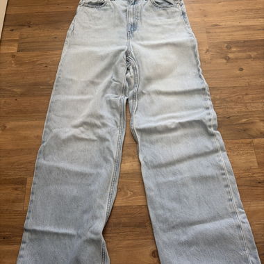 Hellblaue Jeanshose