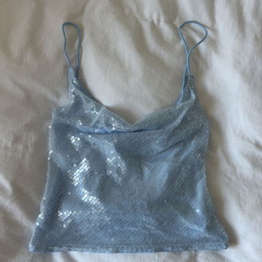 Haut à sequins bleu bébé