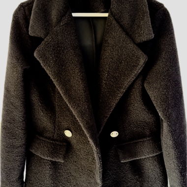 Cappotto teddy nero con doppi bottoni