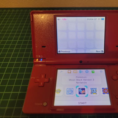 Nintendo DSi rot plus installierte Spiele