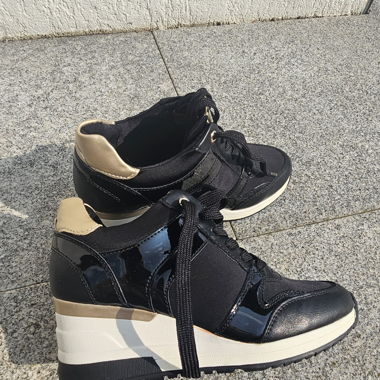 Catwalk Schuhe, brandneu, mittlere Absätze