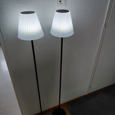 Lampe sur pied solaire