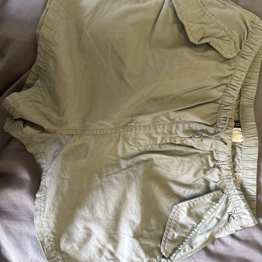 Hellgrüne Cargo-Shorts