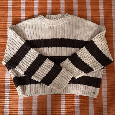 Maglione a coste rigato