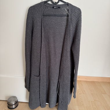 Gina Tricot grey knit cardigan M