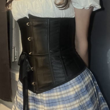Black underbust corset 
