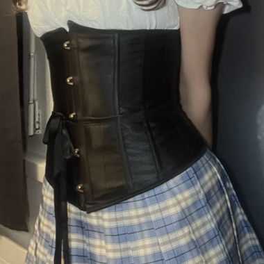 Black underbust corset 