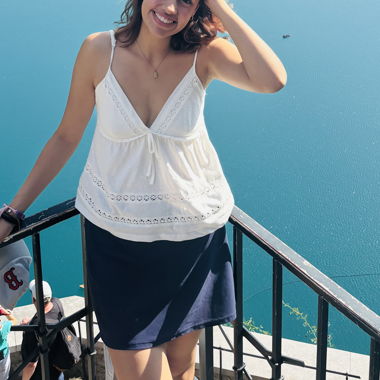 Weisses Top mit Spitze