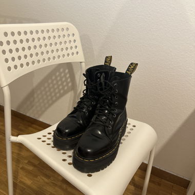 Dr.Martens
