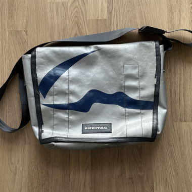 Freitag Tasche Dexter, silber & blau