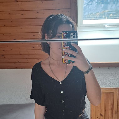Cropped Shirt with Buttons