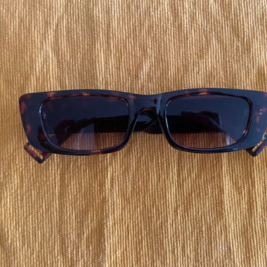 Tortoiseshell rectangular sunglasses