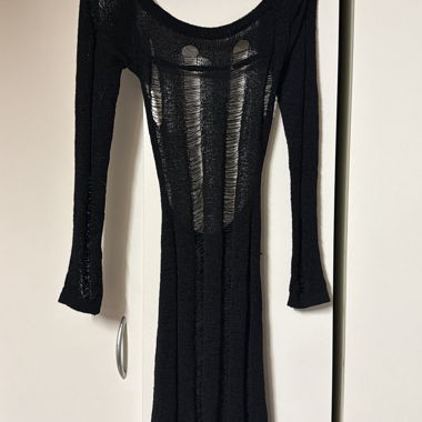 Robe noire transparente