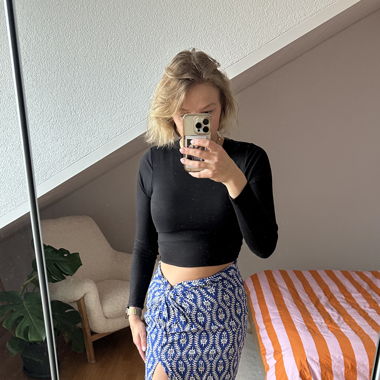 Enger Rock mit schlitz