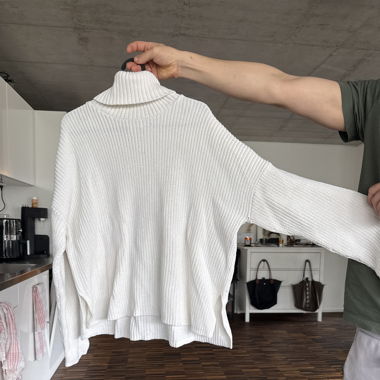Pullover mit Kragen