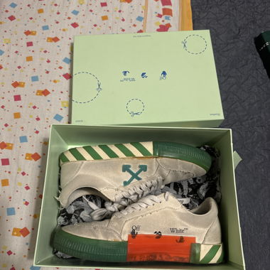 Off-White basse vulcanisée en toile