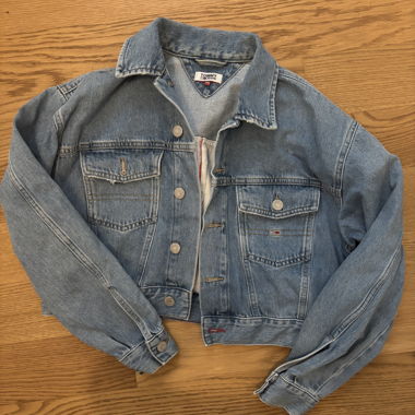 Tommy Jeans cropped denim jacket