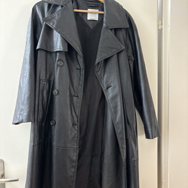 Trench coat nero Bershka