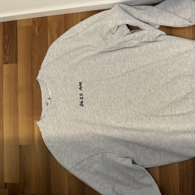 Pullover Subdued