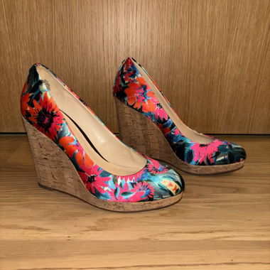 Ungetragen Satinschuhe mit Korkenabsatz