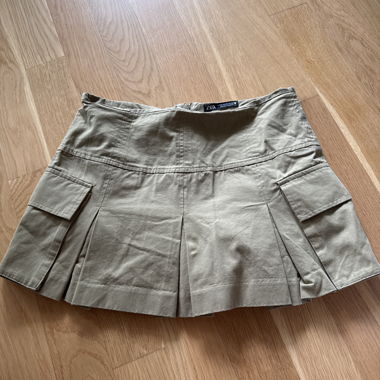Jupe cargo kaki Zara