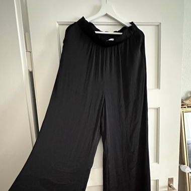 Schwarze weite Hosen/Palazzo Pants Amisu Gr. 36