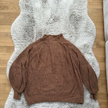 Brown sweater