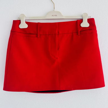 Mini-jupe rouge taille haute