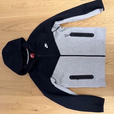 Nike tech 