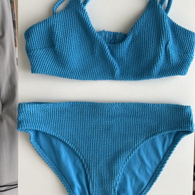 Ensemble de bikini bleu texturé