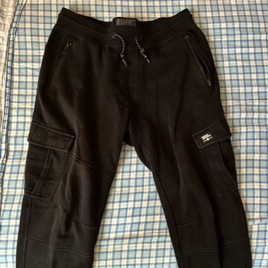 Schwarze Cargo-Hose aus Fleece von Angelo Litrico (M)