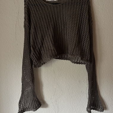 Grauer Strick Pullover