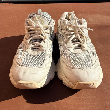 AXEL ARIGATO white sneakers