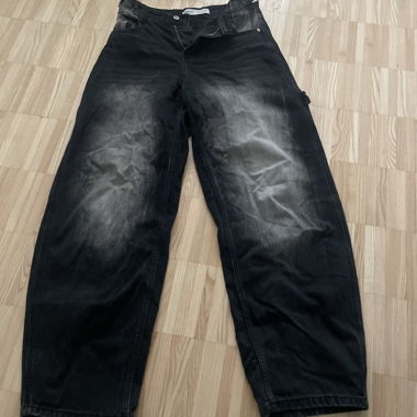 Schwarze Ballonhose