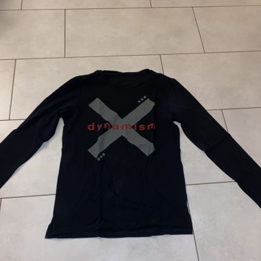 Thin black sweater with print