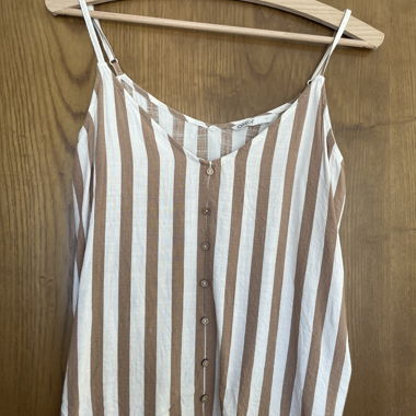Top a righe con spalline