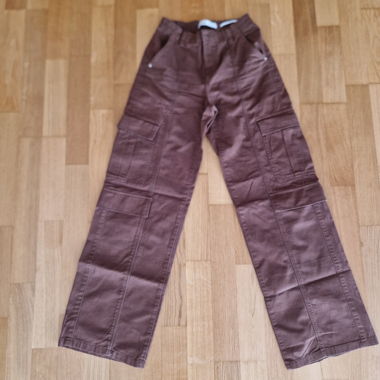 Jeans cargo a vita bassa marrone