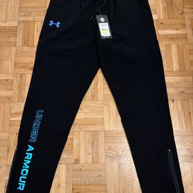 Pantaloni Under Armour neri