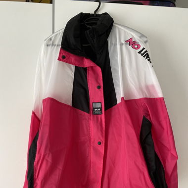 Dünne Jacke