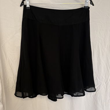 Black skirt / knee length