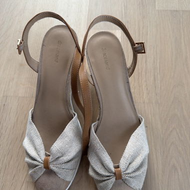 Gracebrand Sandals